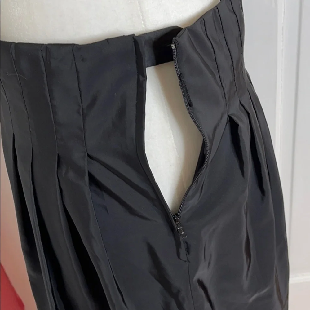 H&M•SKIRT - Picture 5 of 7